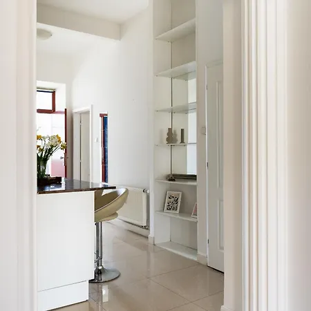 Elegant 2br Letná Walk * Praha